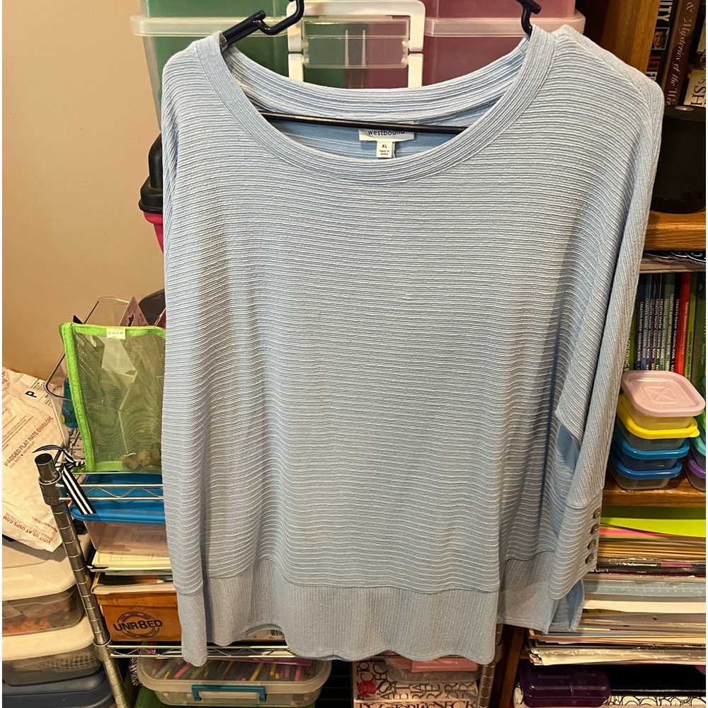 Lightweight long sleeve sweater